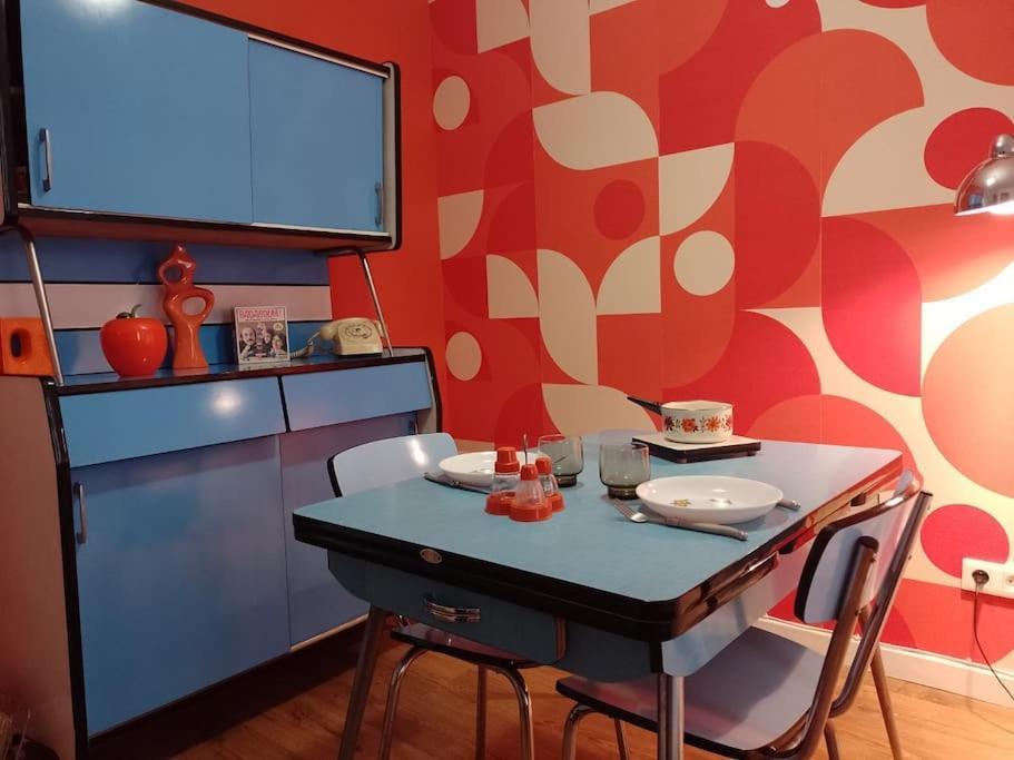 The Seventies Retro